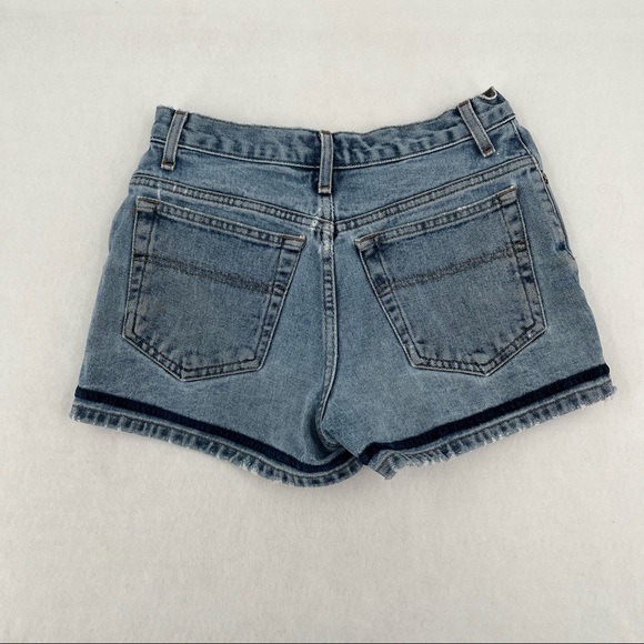 ARIZONA JEAN Company Juniors Jean Shorts with Flower accents Vintage  size: 3 - Picture 2 of 7